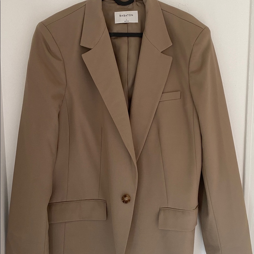 Aritzia Babaton Tan Blazer Jacket